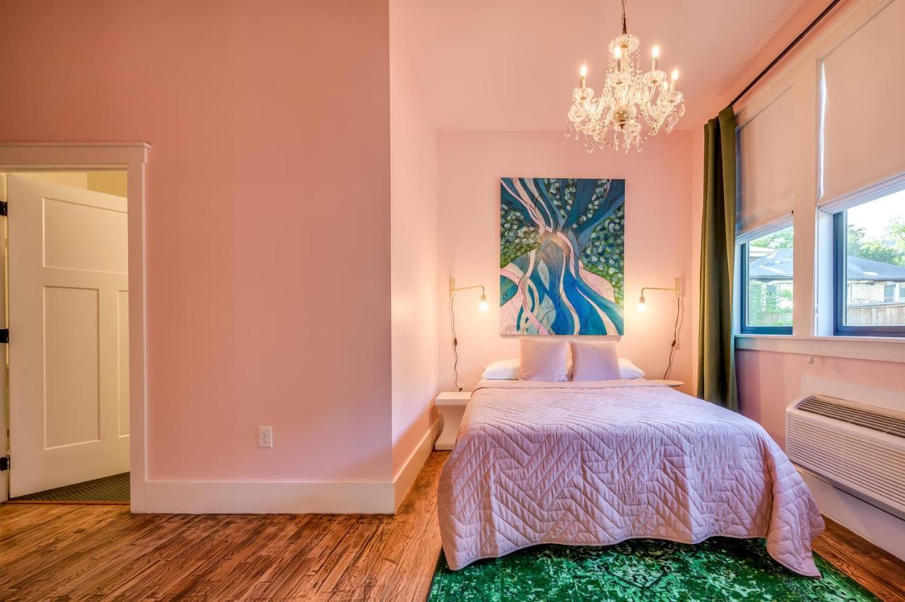 Adina Bed & Breakfast Austin Exterior photo